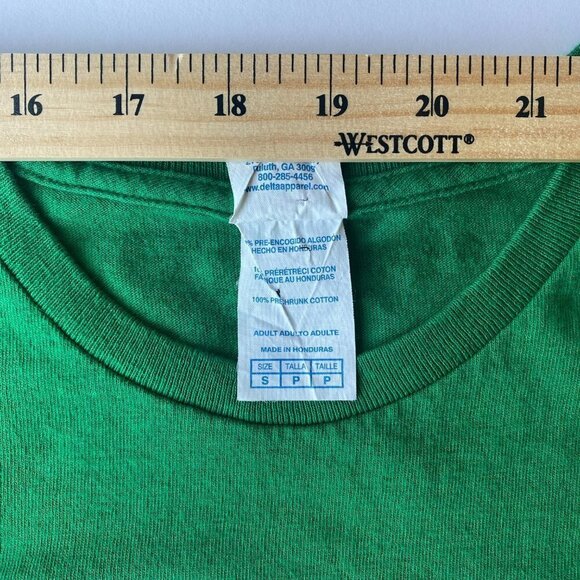 Snoopy Peanuts Christmas Graphic T-Shirt Tee Size S - Picture 4 of 4